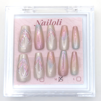Pearl aurora set inside the closed clear Nailoli case