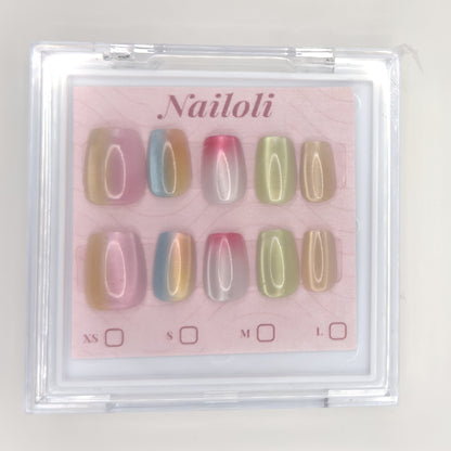 Pastel chrome set inside the closed clear Nailoli case